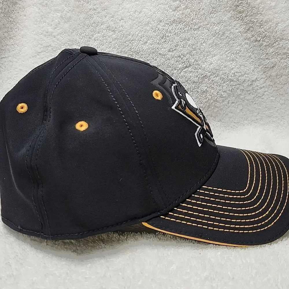 Fanatics Pittsburgh Penguins L/XL Stretchfit Hat - New
